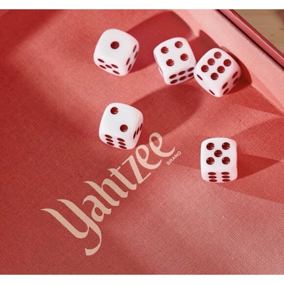 Yahtzee Game - Hearth & Hand with Magnolia NEW RARE! - Picture 5 of 7